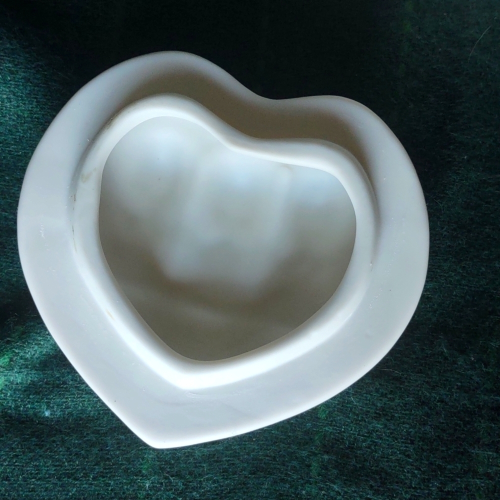 Hallmark Praying Angels Ceramic Heart Box - Picture 7 of 7